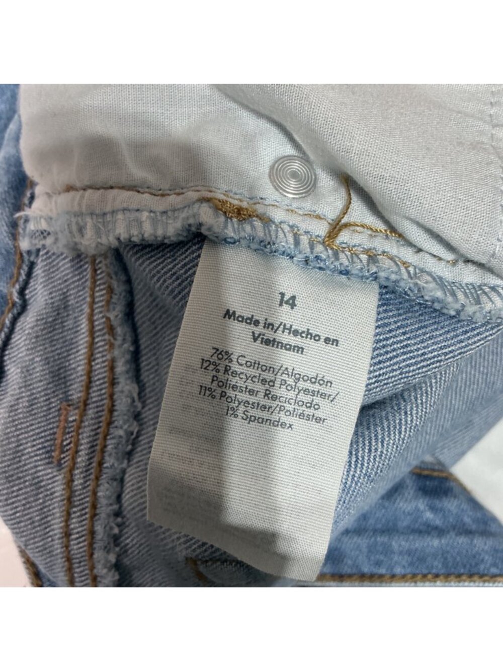 No Boundaries Jean Woman's Mid Rise Relax Flare Boot Cut Nobu Size 14 Light Wash - Picture 5 of 9